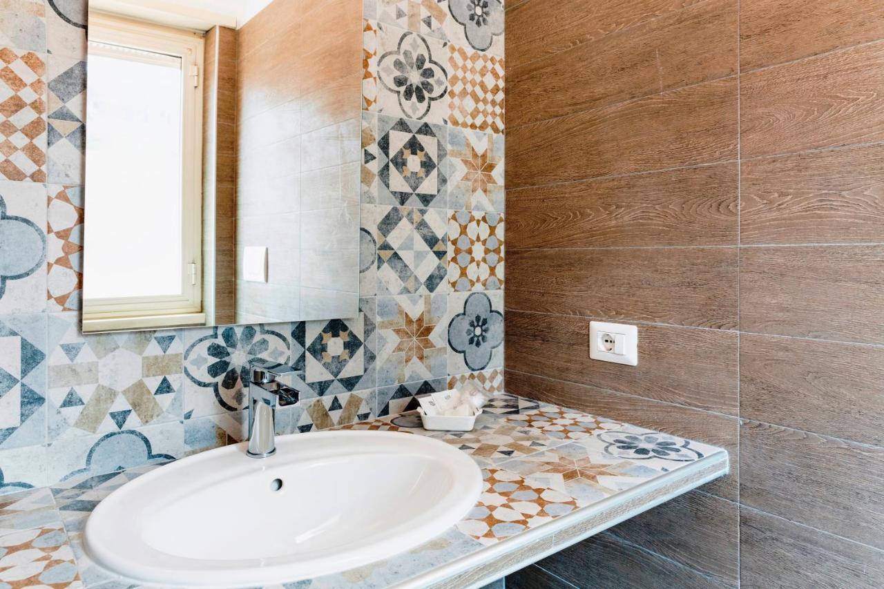 Roma Talenti Fucini B&B ภายนอก รูปภาพ